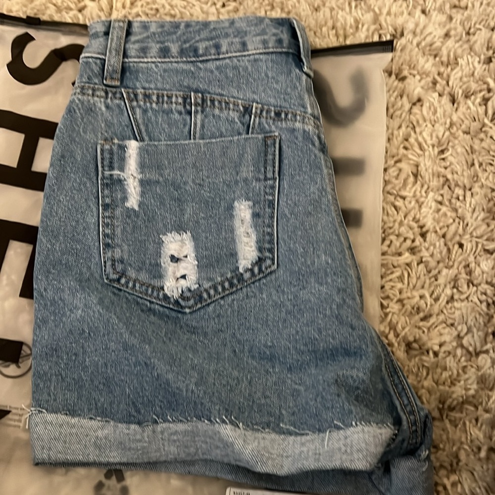 Denim shorts - Picture 4 of 4